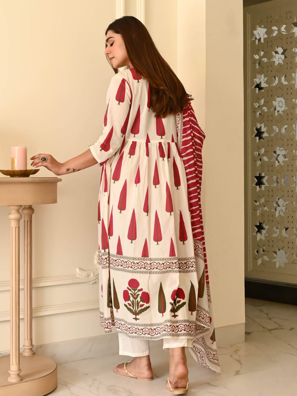 Elegant Pure Cotton Mirror Embroidered Kurti Set with Malmal Dupatta - Image 6