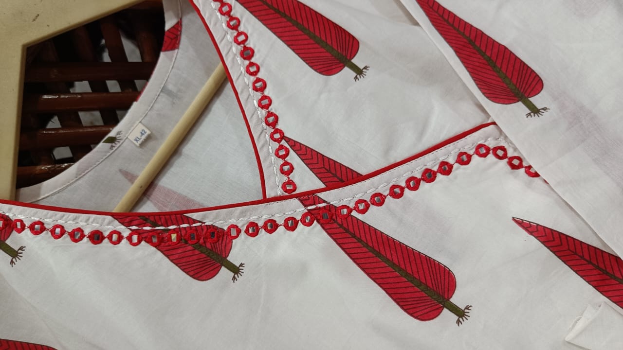 Elegant Pure Cotton Mirror Embroidered Kurti Set with Malmal Dupatta - Image 4
