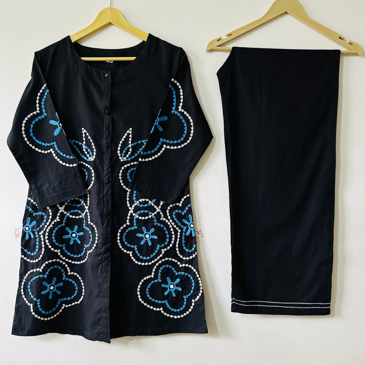 Power Pause Aari Work Kurti Palazzo Co-ord Set - Image 3